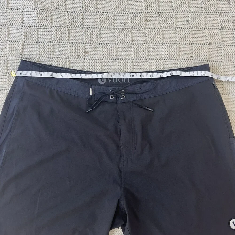 Vuori Peak Boardshorts 7” Men’s 38 Black Navy Swim Surf Shorts Performance Read - Picture 7 of 10